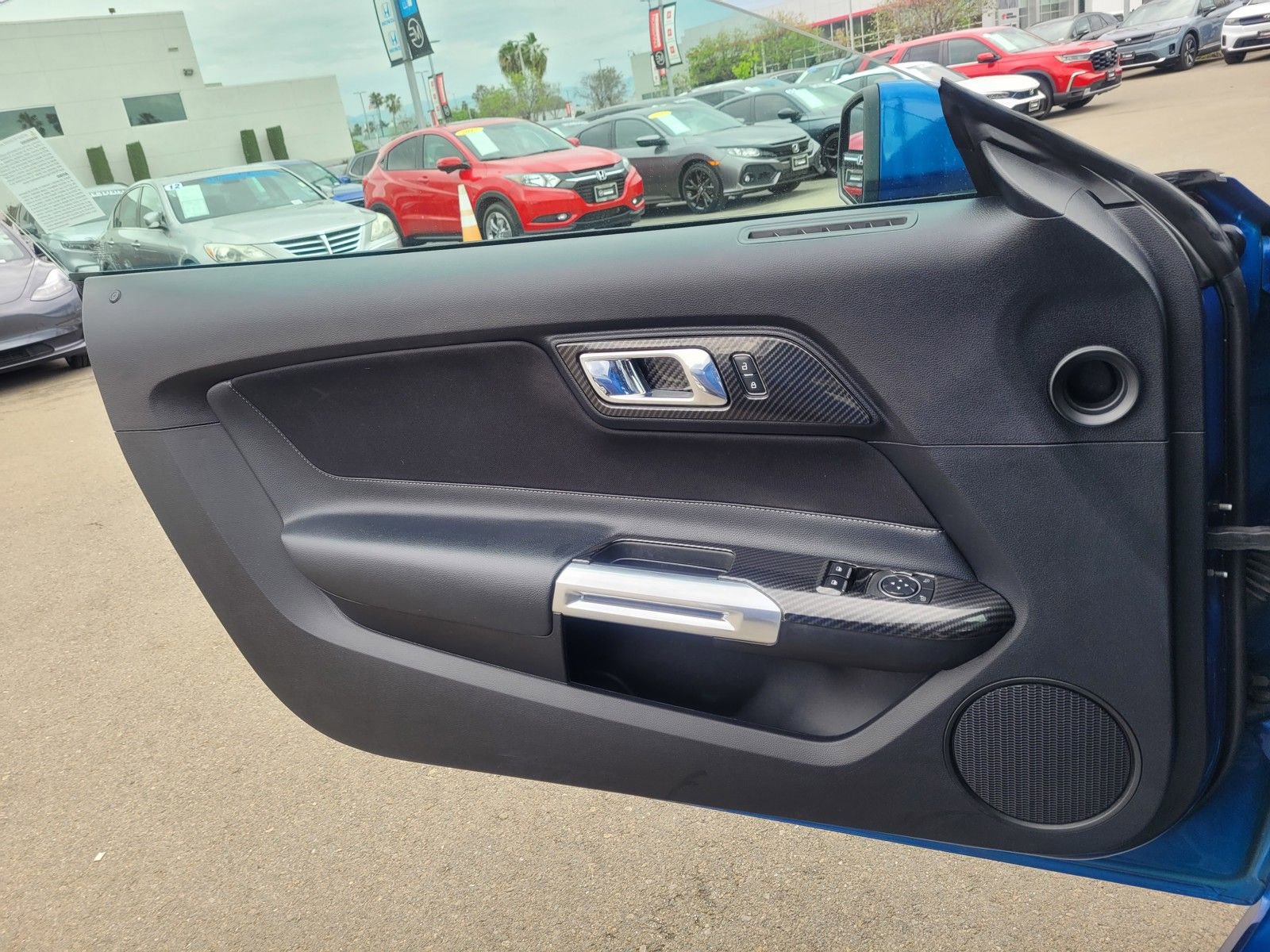 Used 2017 Ford Mustang Coupe image 15