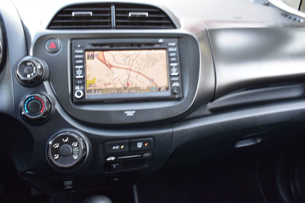 Used 2013 Honda Fit Sport image 31