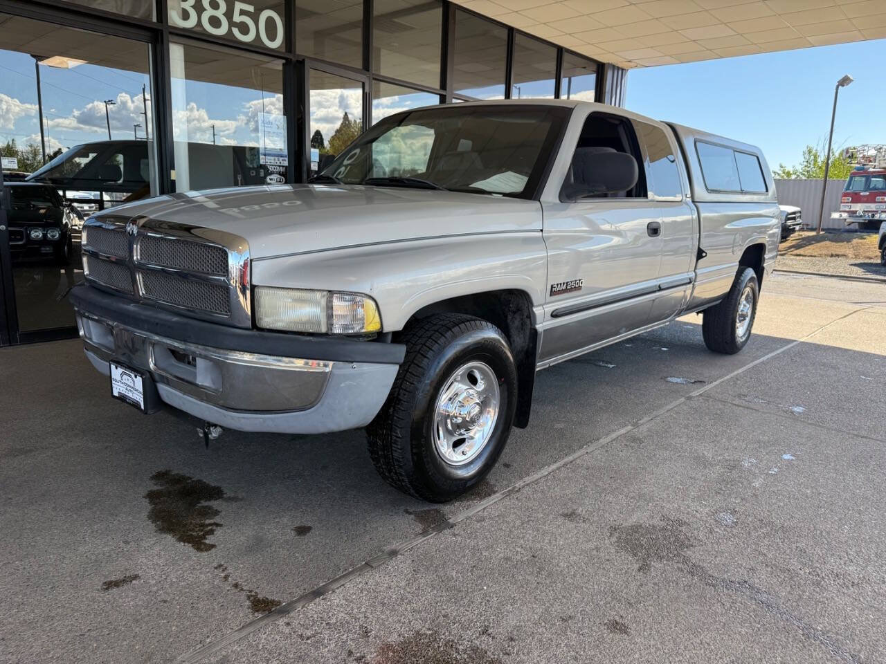 Used 2000 Dodge Ram 2500 Truck 2WD Quad Cab image 1