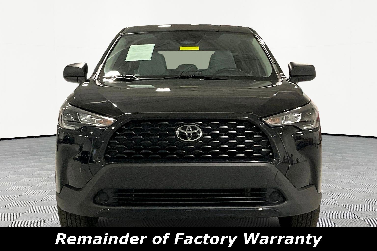 Used 2025 Toyota Corolla Cross L image 2