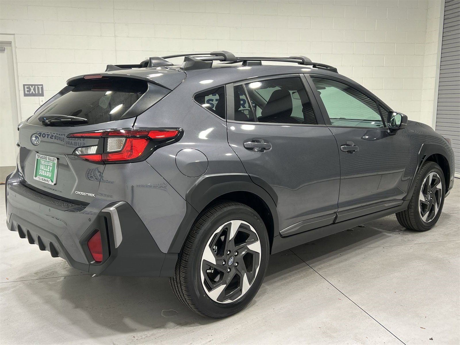 Certified 2025 Subaru Crosstrek 2.5i Limited w/ Crosstrek Mirror Package image 8