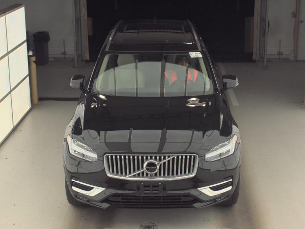 Used 2022 Volvo XC90 T6 Inscription w/ Advanced Package image 3