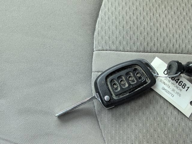 Used 2016 Hyundai Sonata SE FWD image 26