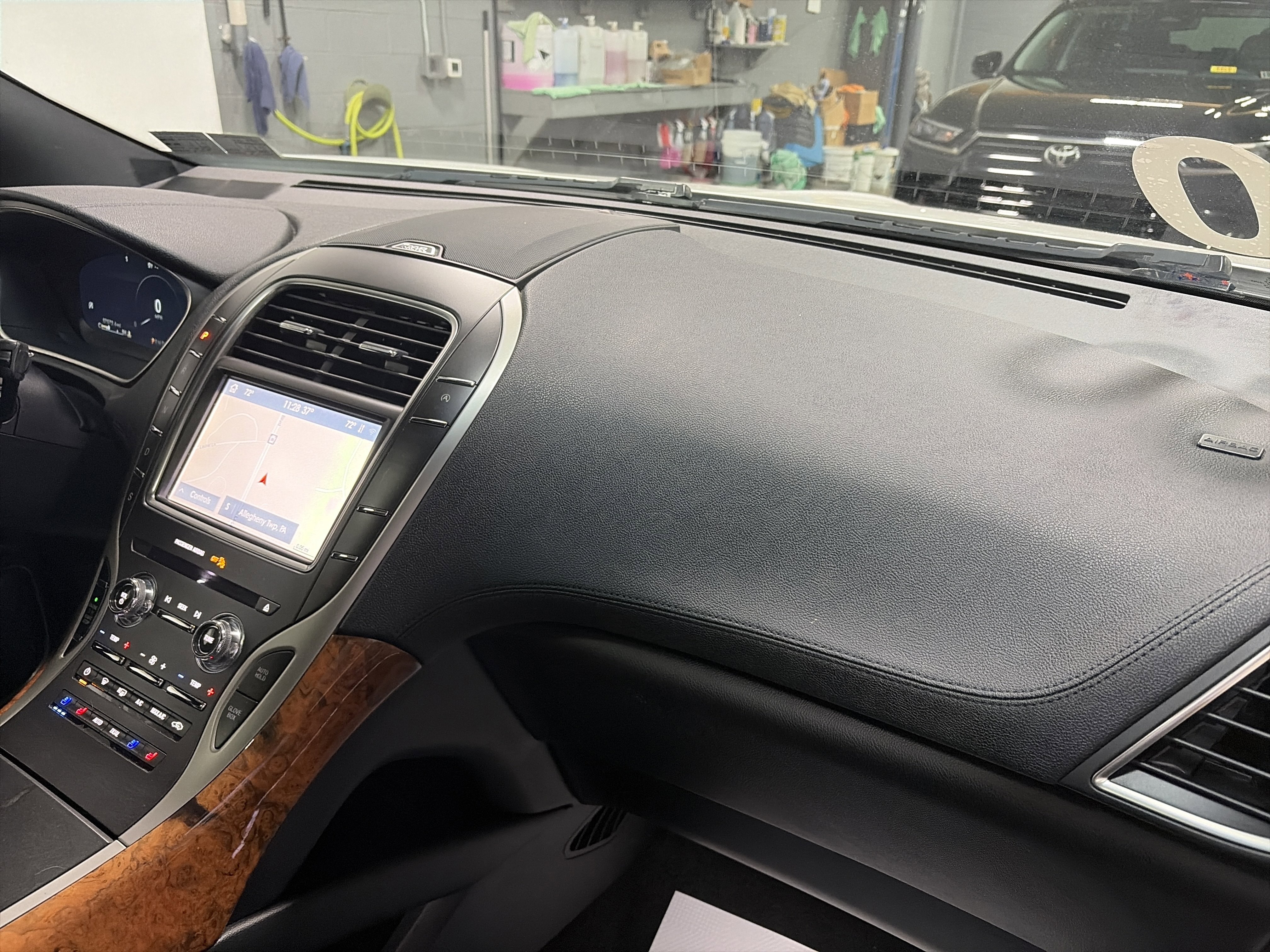 Used 2020 Lincoln Nautilus Reserve w/ Cargo Utility Package image 36