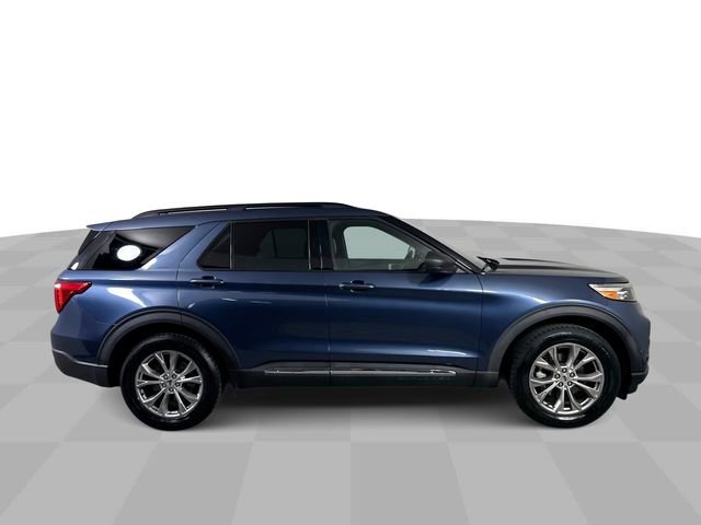 Used 2020 Ford Explorer XLT w/ Equipment Group 202A AWD/4WD image 9