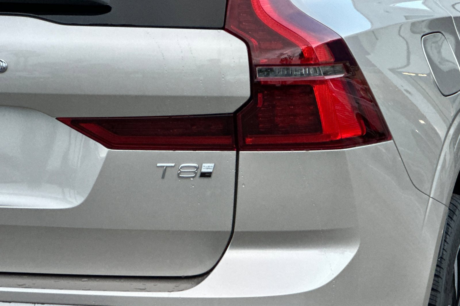 New 2026 Volvo XC60 T8 Ultra w/ Climate Package image 7