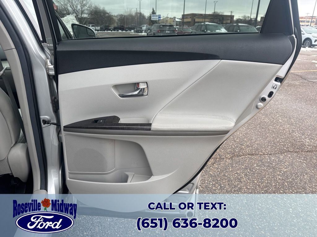 Used 2013 Toyota Venza XLE image 36