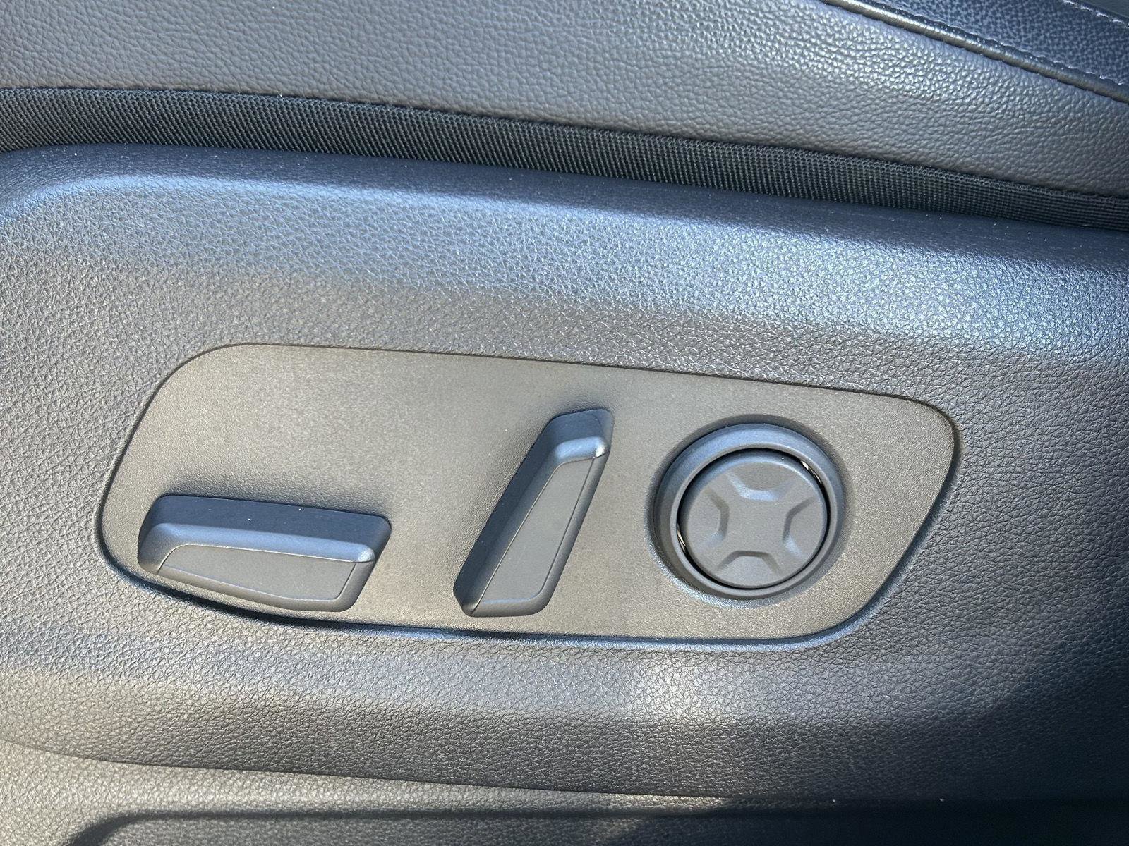 Used 2024 Kia Carnival SX Prestige image 17