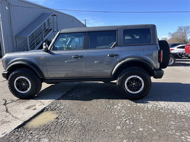Used 2023 Ford Bronco Badlands image 6