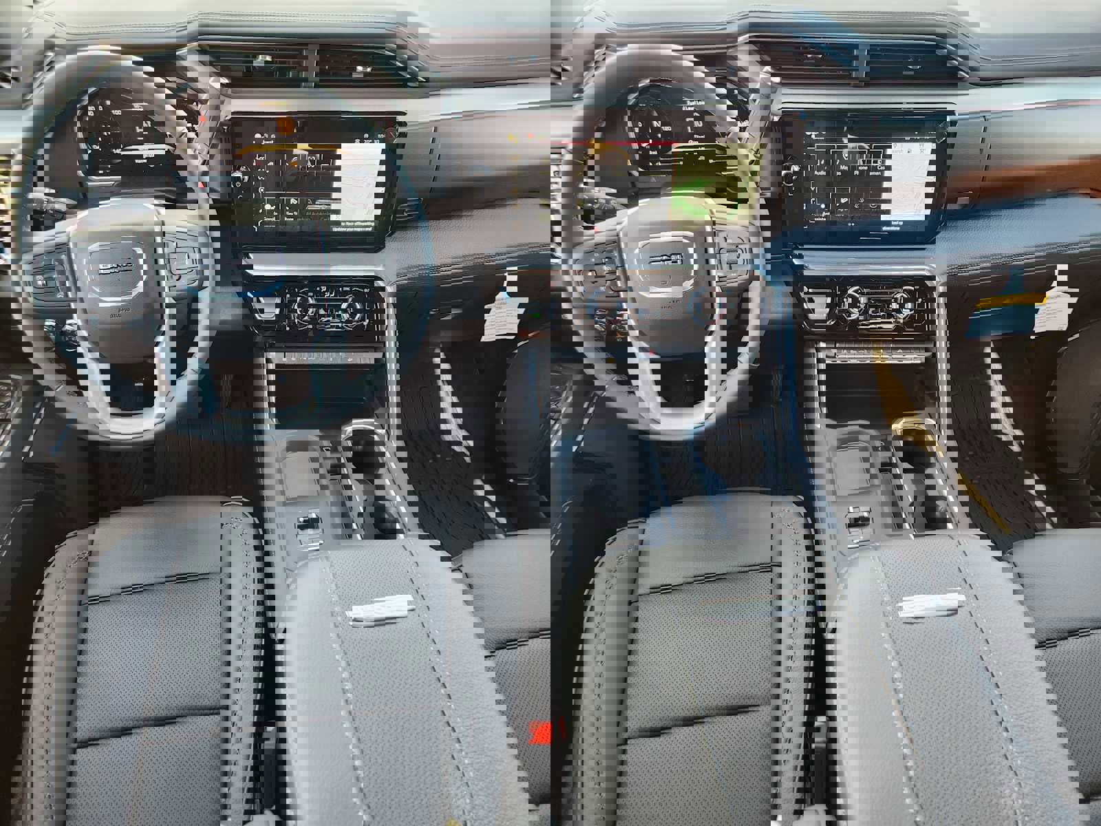 New 2026 GMC Sierra 2500 Denali w/ Denali Reserve Package image 12