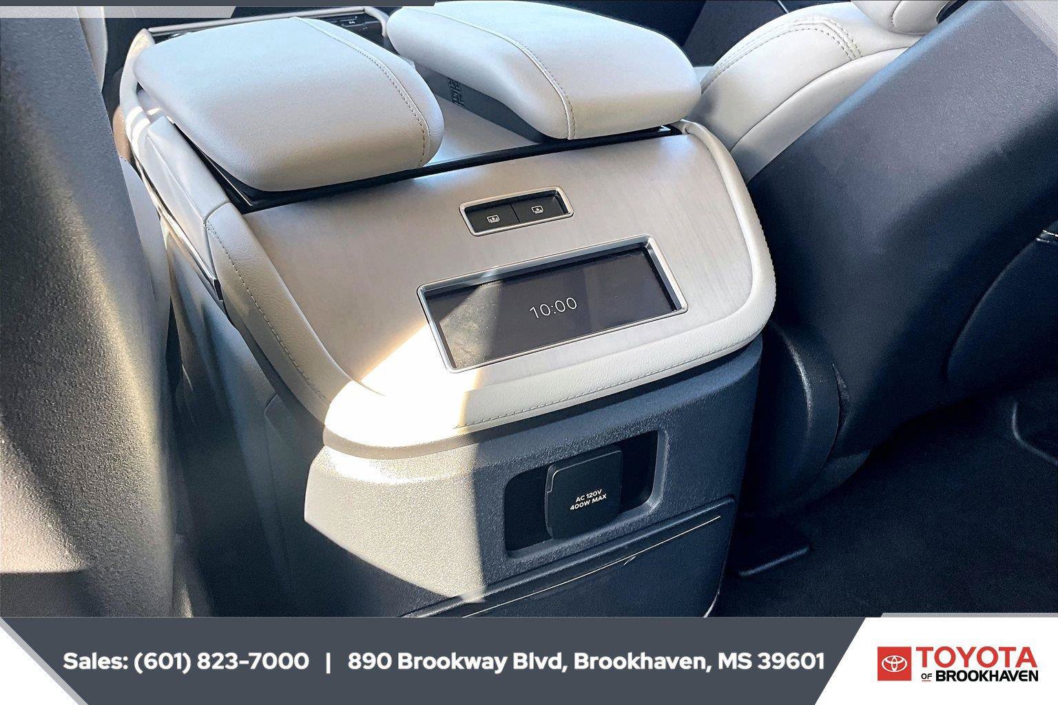 Used 2025 Lincoln Navigator L Reserve AWD/4WD image 25