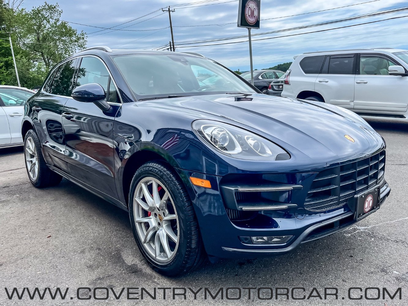 Used 2017 Porsche Macan Turbo image 4
