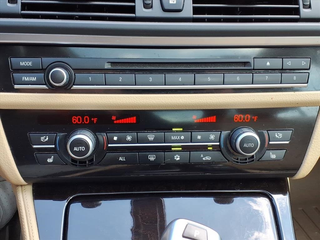 Used 2012 BMW 528i xDrive Sedan image 18