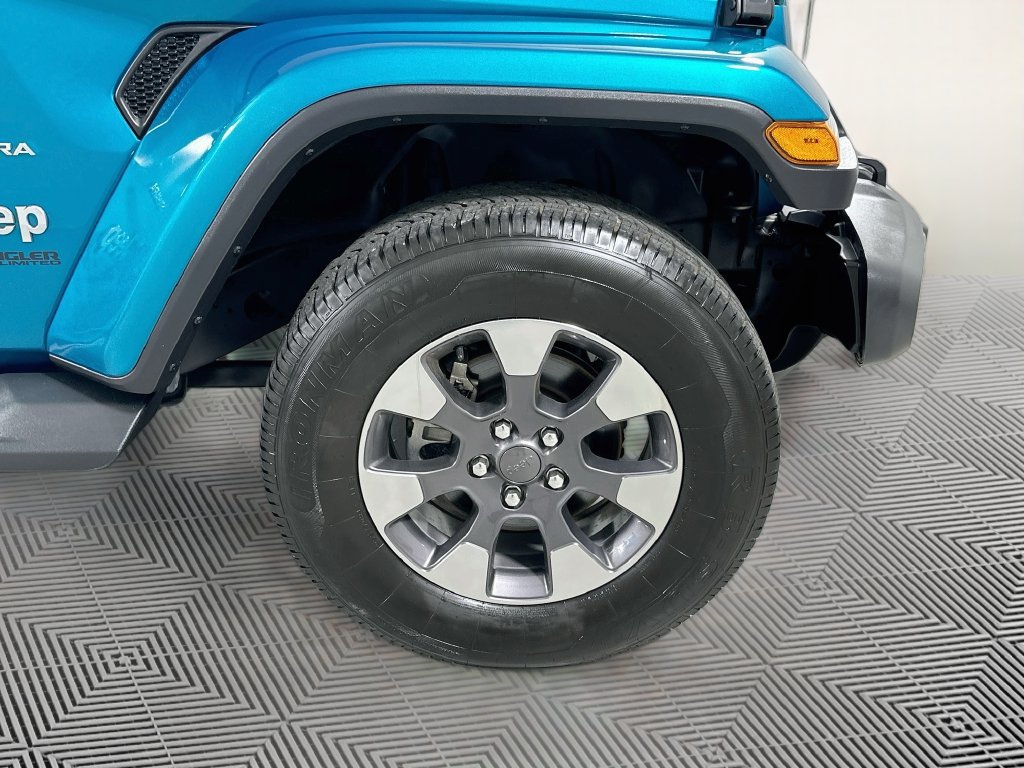 Used 2019 Jeep Wrangler Unlimited Sahara w/ LED Lighting Group AWD/4WD image 23