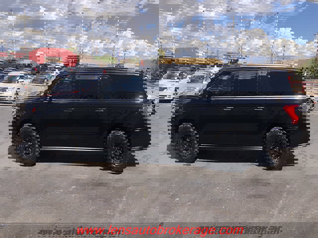 Used 2018 Ford Expedition Max Limited w/ Cargo Package image 5