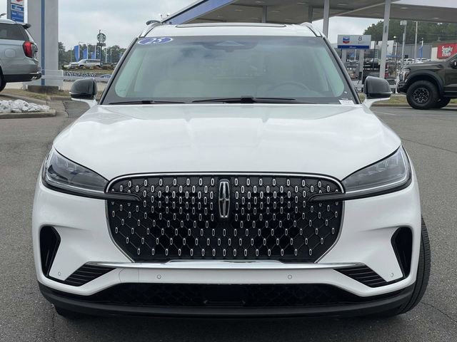 Used 2025 Lincoln Aviator AWD image 8