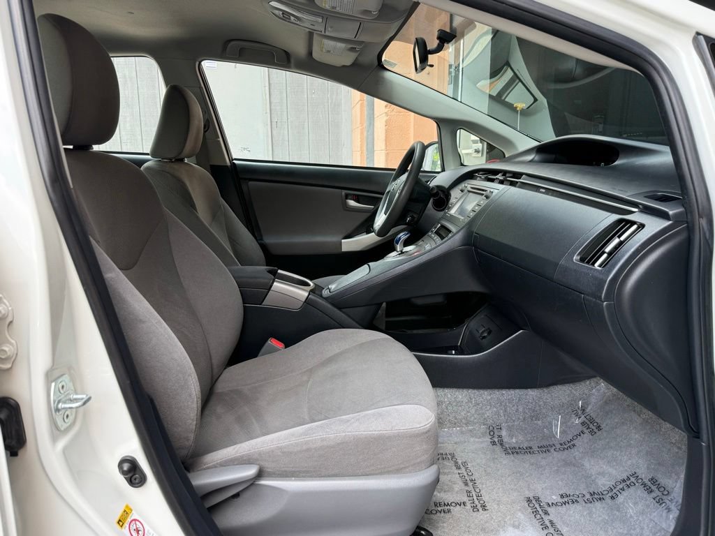 Used 2015 Toyota Prius Three FWD image 15