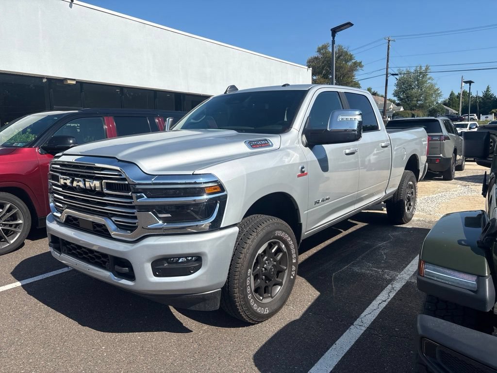 Used 2026 RAM 2500 Laramie AWD/4WD image 4