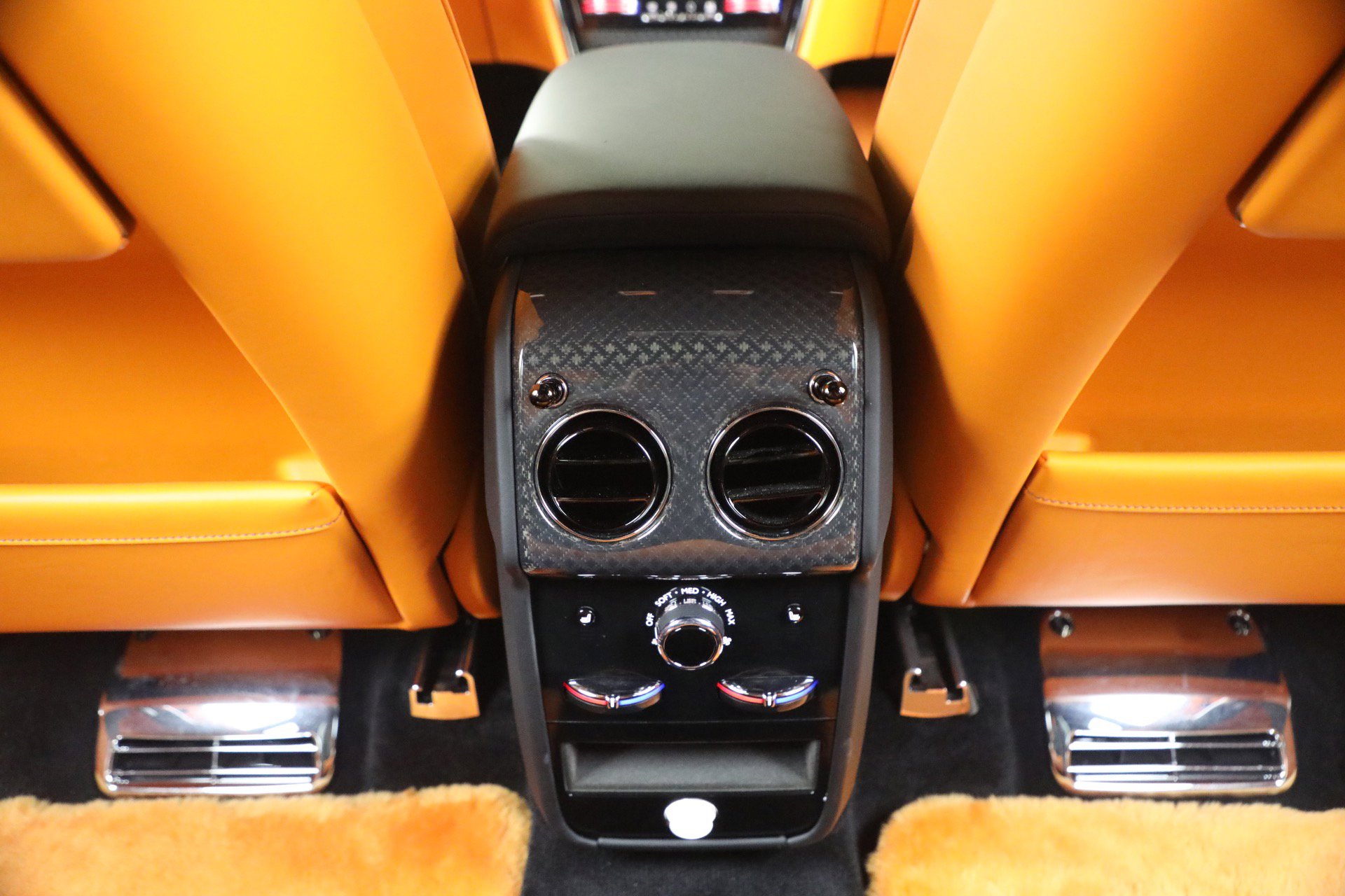 Certified 2024 Rolls-Royce Cullinan Black Badge w/ Driver's Package image 29