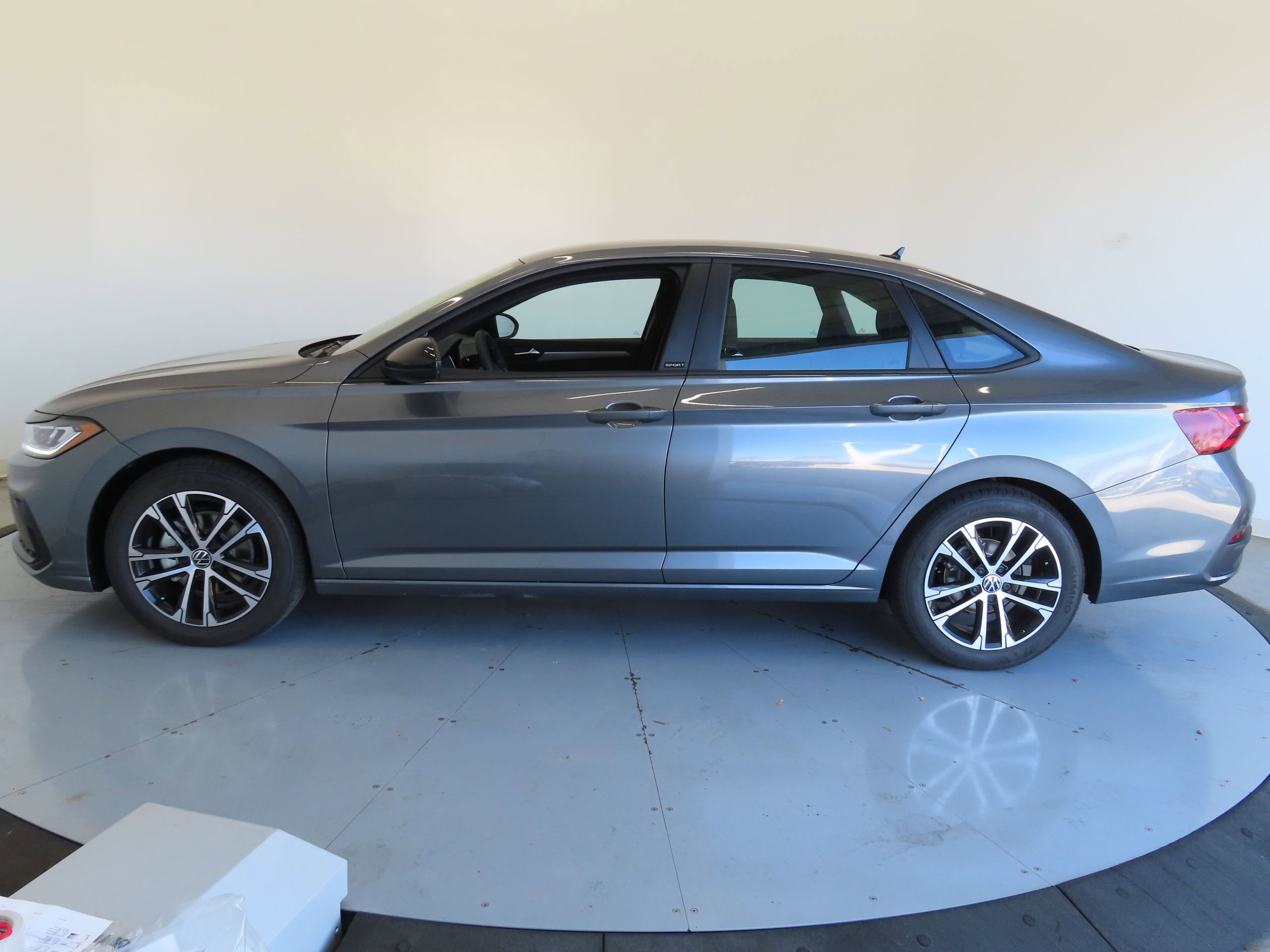 New 2026 Volkswagen Jetta Sport FWD image 6