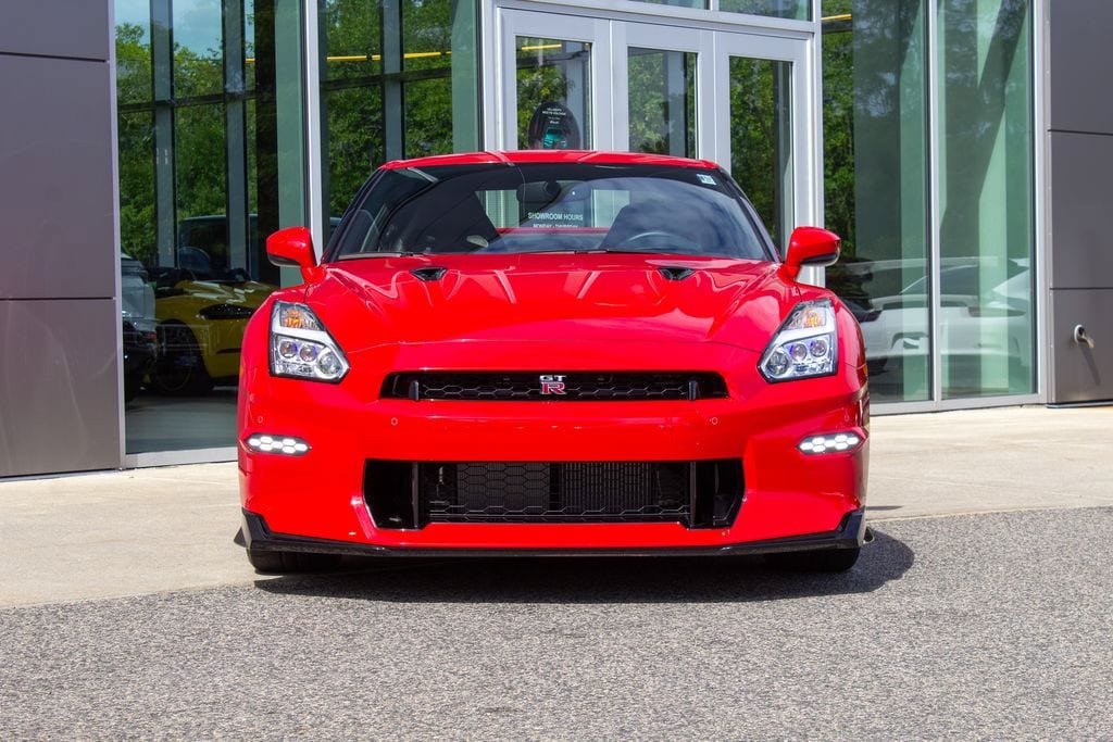 Used 2024 Nissan GT-R Premium AWD/4WD image 2