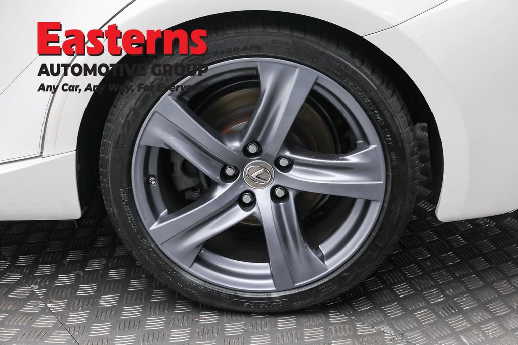 Used 2018 Lexus IS 300 AWD w/ Comfort Package image 8