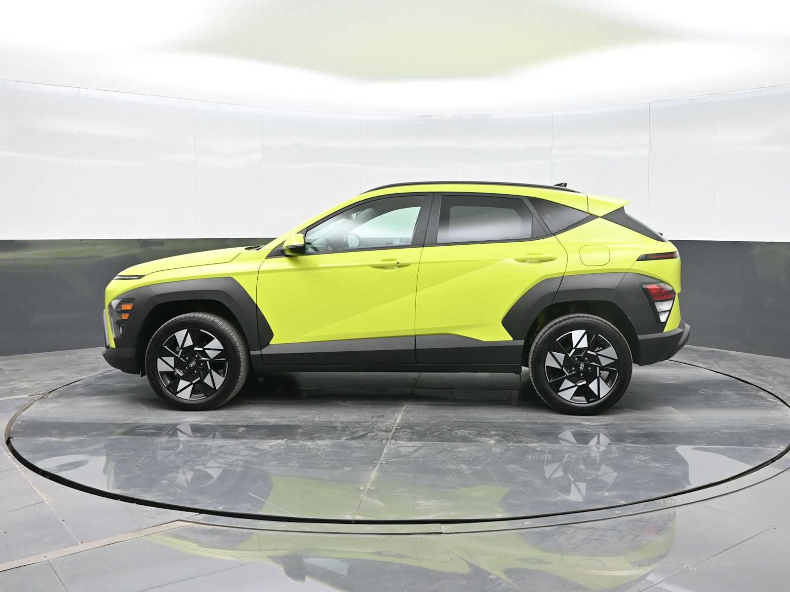 Certified 2025 Hyundai Kona SEL image 5