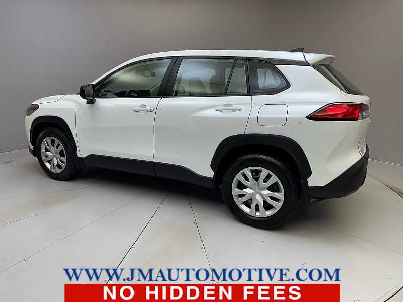 Used 2023 Toyota Corolla Cross L AWD/4WD image 3