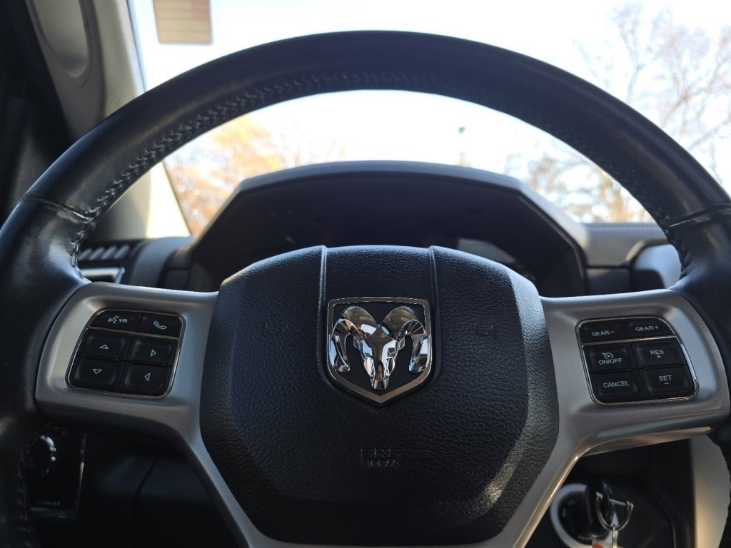 Used 2016 RAM 1500 Laramie image 23