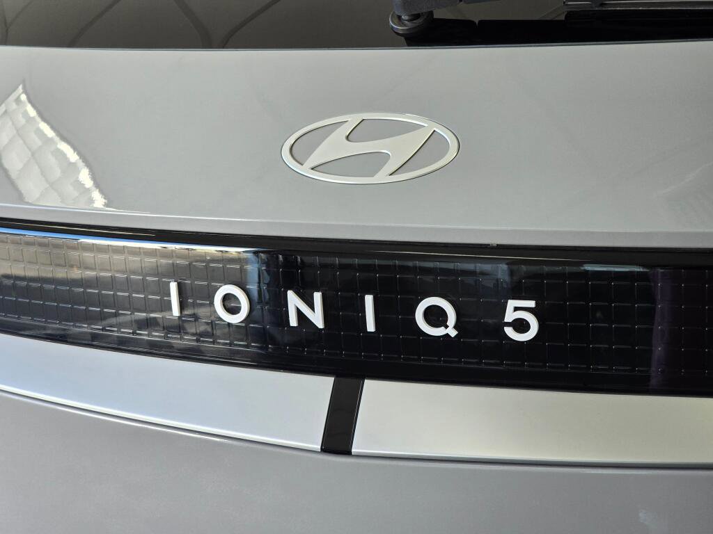 New 2026 Hyundai Ioniq 5 SEL image 15