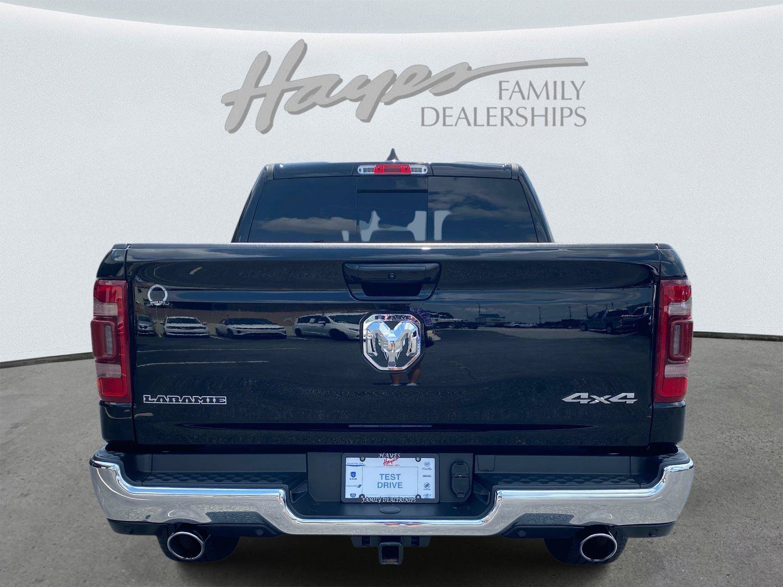 Used 2023 RAM 1500 Laramie AWD/4WD image 4