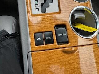 Used 2010 Toyota Highlander Limited image 16