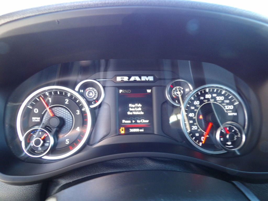 Used 2022 RAM 3500 Big Horn AWD/4WD image 15