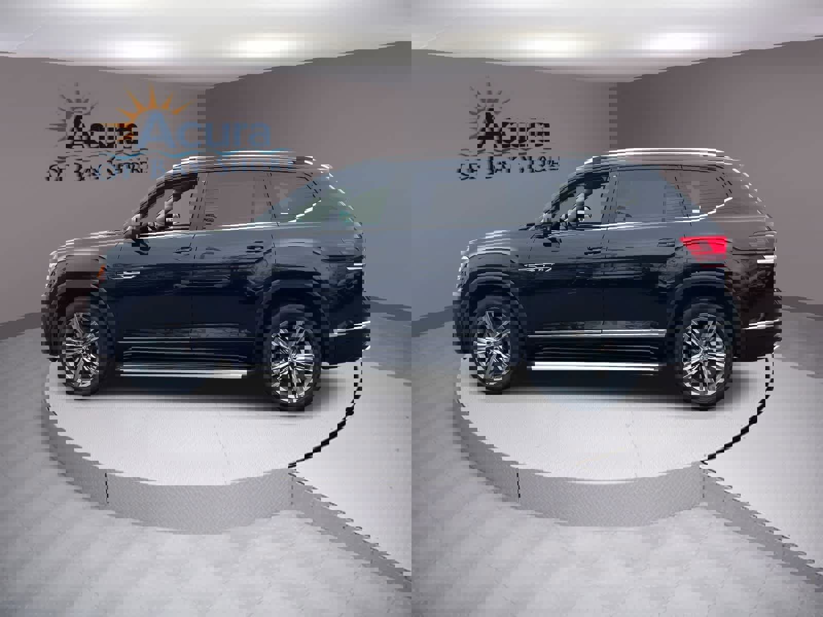 Used 2019 Volkswagen Atlas SE w/ Panoramic Sunroof Package image 2