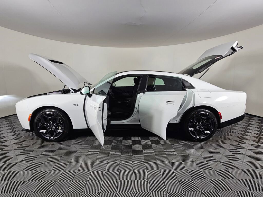 New 2026 Dodge Charger GT w/ Blacktop Package AWD/4WD image 17