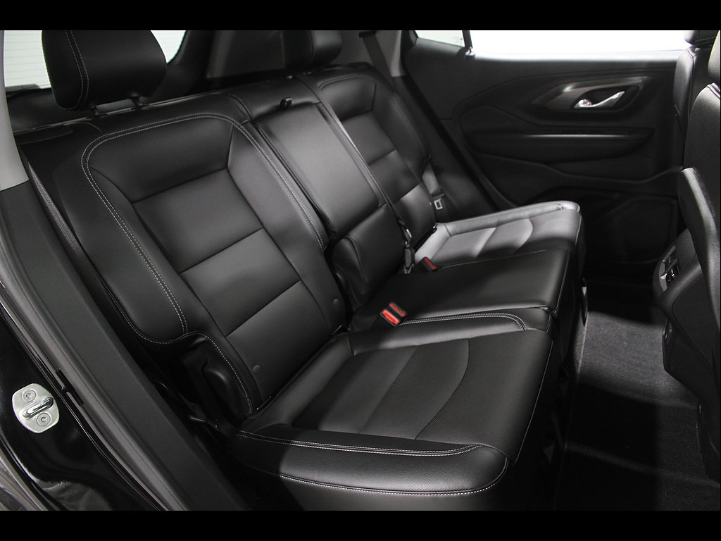 Certified 2022 GMC Terrain SLT w/ Infotainment Package II AWD/4WD image 18