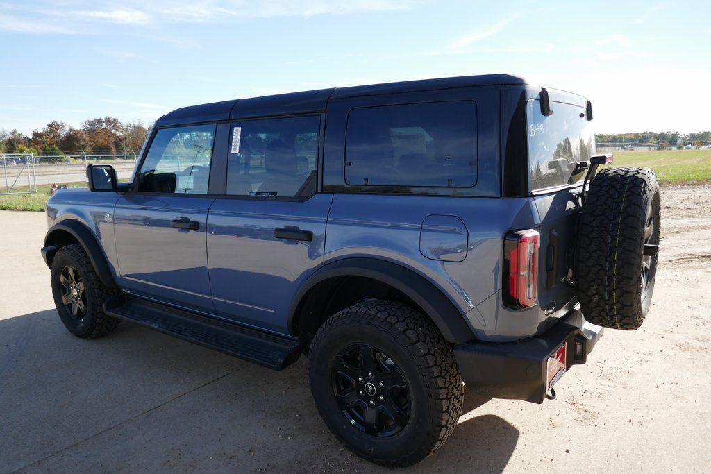 New 2025 Ford Bronco Outer Banks image 8