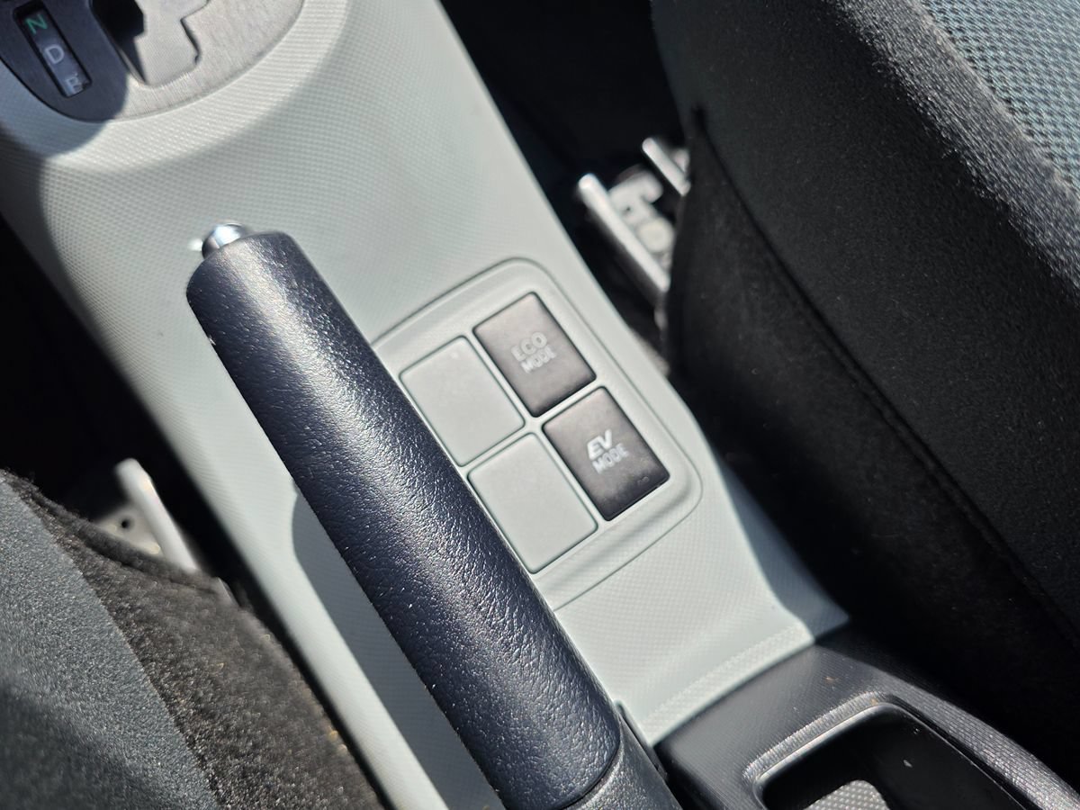 Used 2012 Toyota Prius C Two FWD image 35