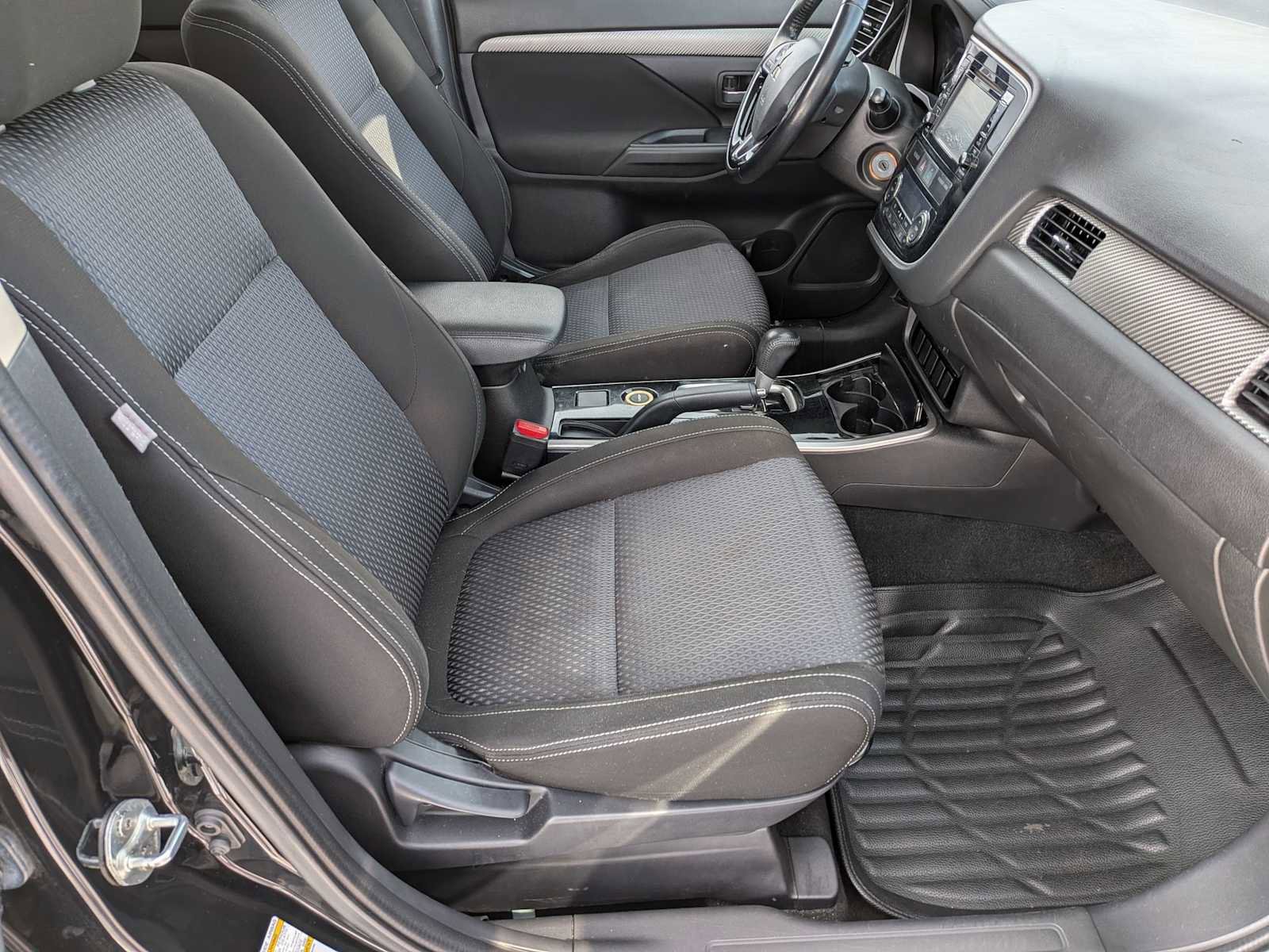 Used 2017 Mitsubishi Outlander ES image 20