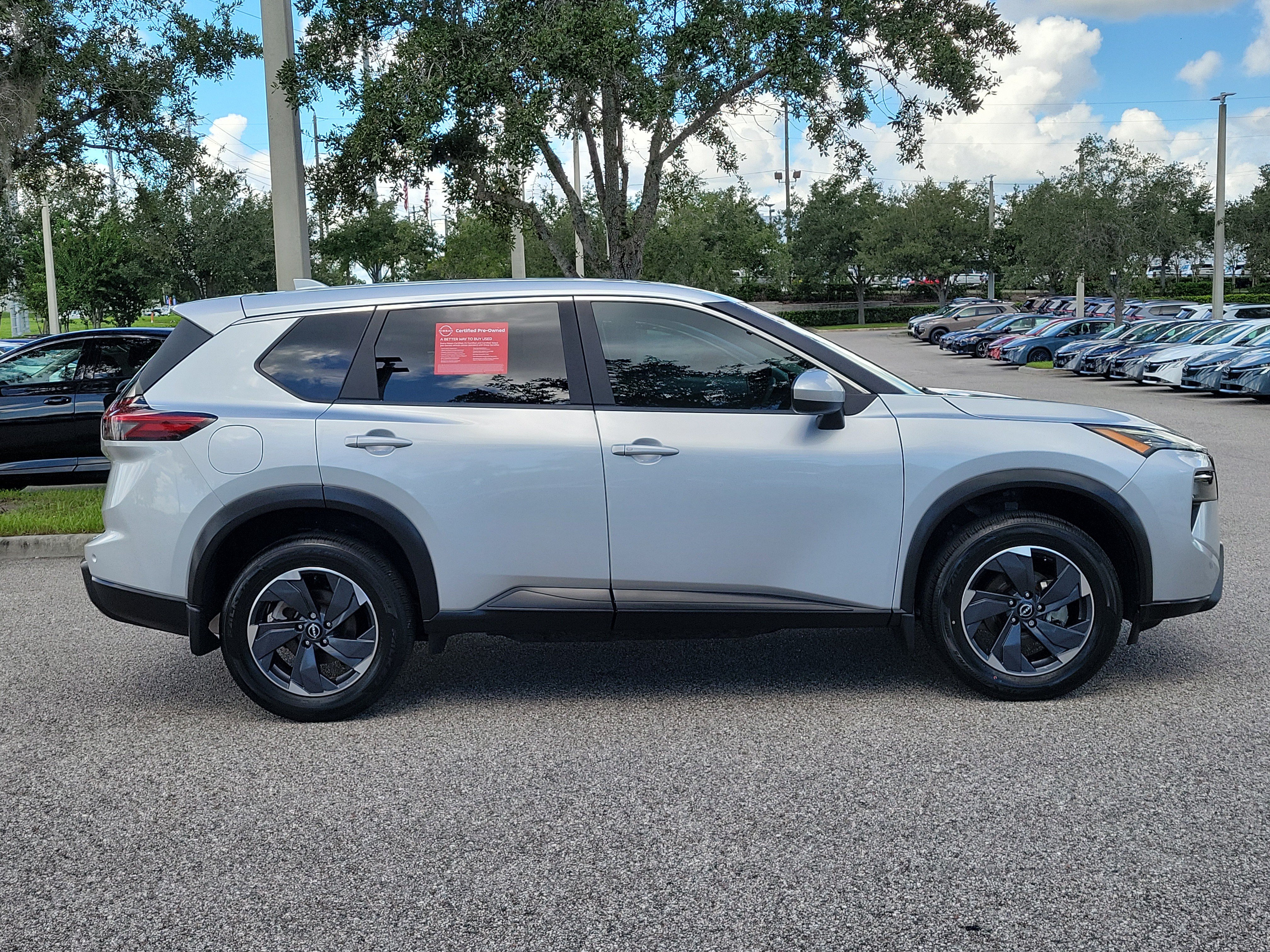 Certified 2024 Nissan Rogue SV FWD image 4