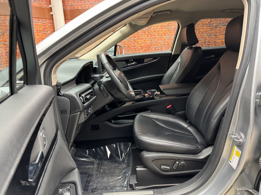 Used 2022 Lincoln Nautilus AWD w/ Premium Package image 22