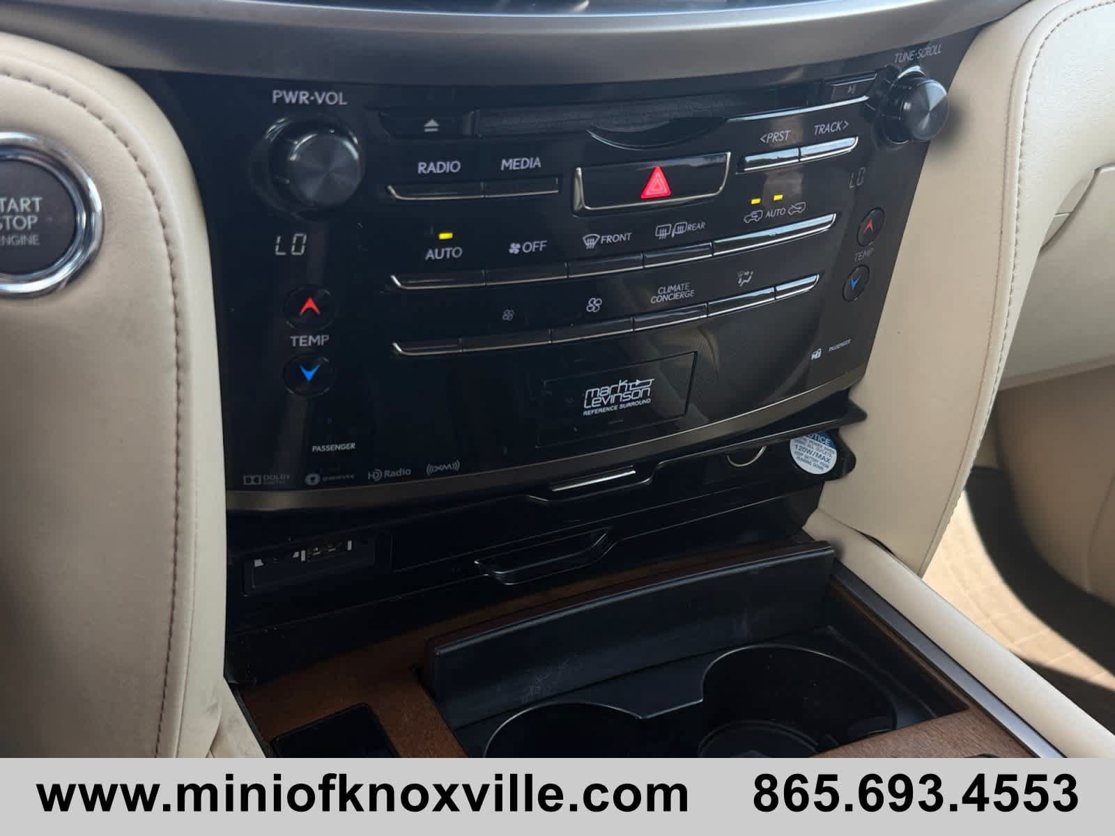 Used 2017 Lexus LX 570 4WD w/ Luxury Package image 33