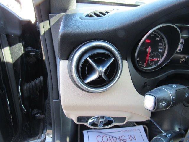 Used 2019 Mercedes-Benz CLA 250 4MATIC image 15