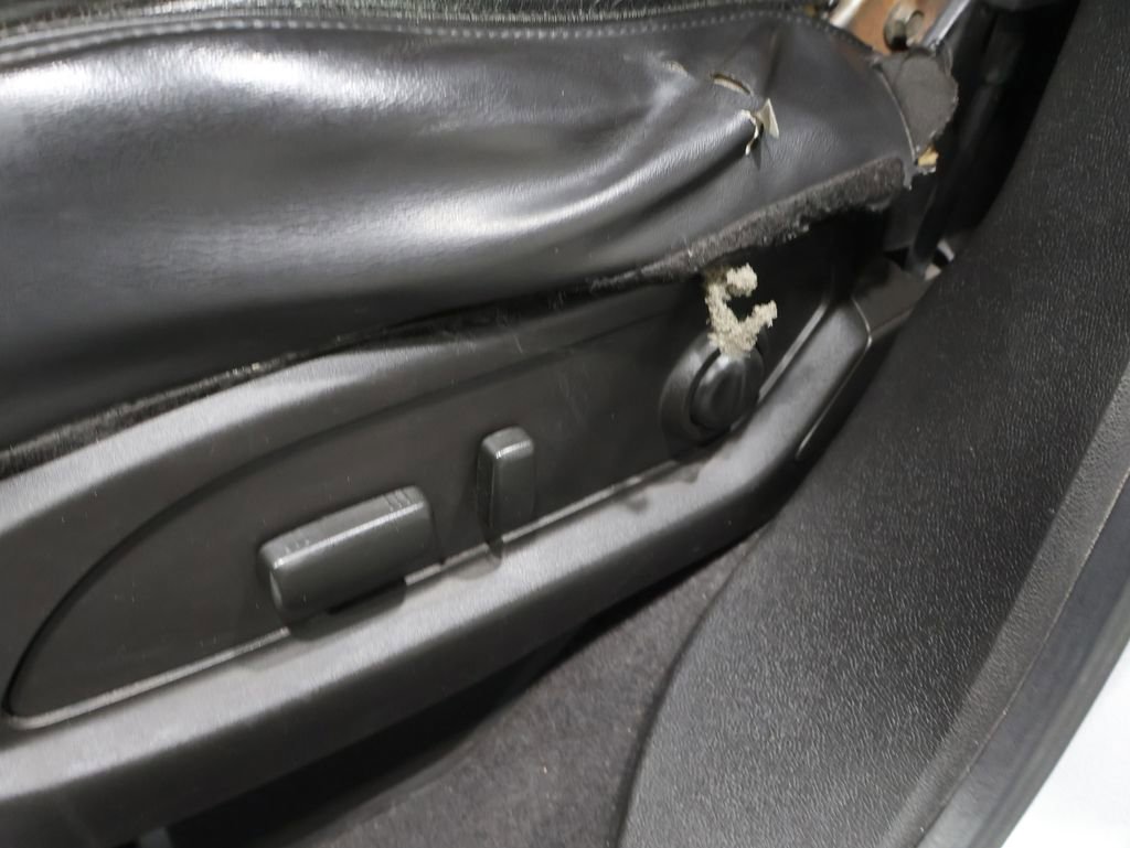 Used 2012 Chevrolet Traverse LT image 11