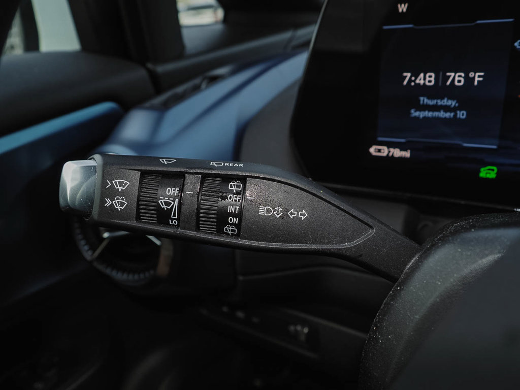 Used 2024 Chevrolet Equinox EV LT FWD image 26