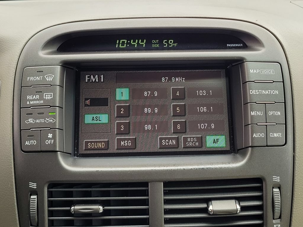 Used 2002 Lexus LS 430 RWD image 11