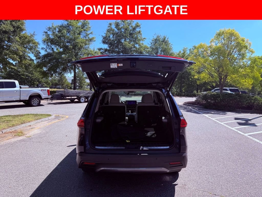 Used 2025 Toyota Grand Highlander AWD image 7