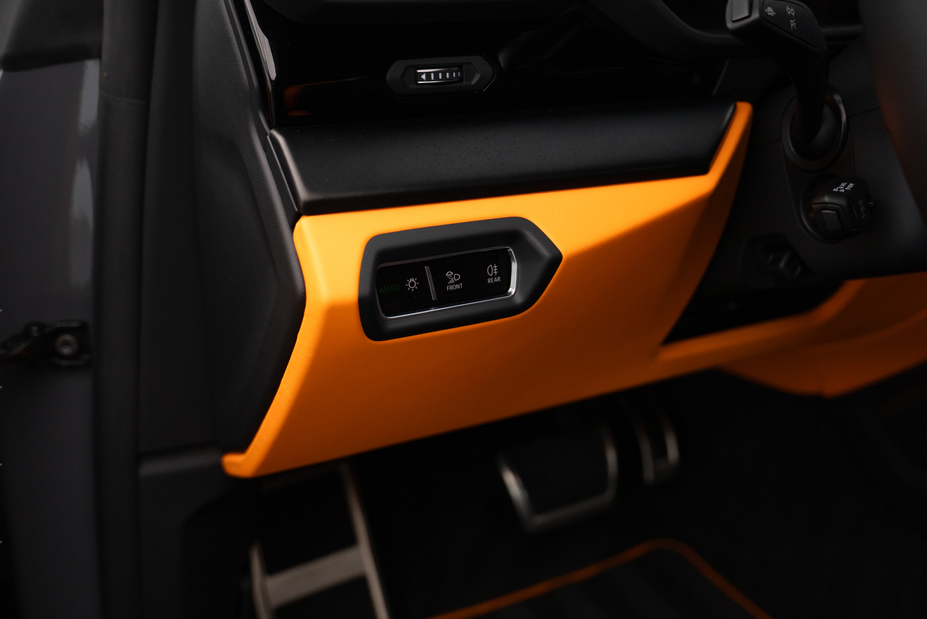 Used 2024 Lamborghini Urus S AWD/4WD image 15