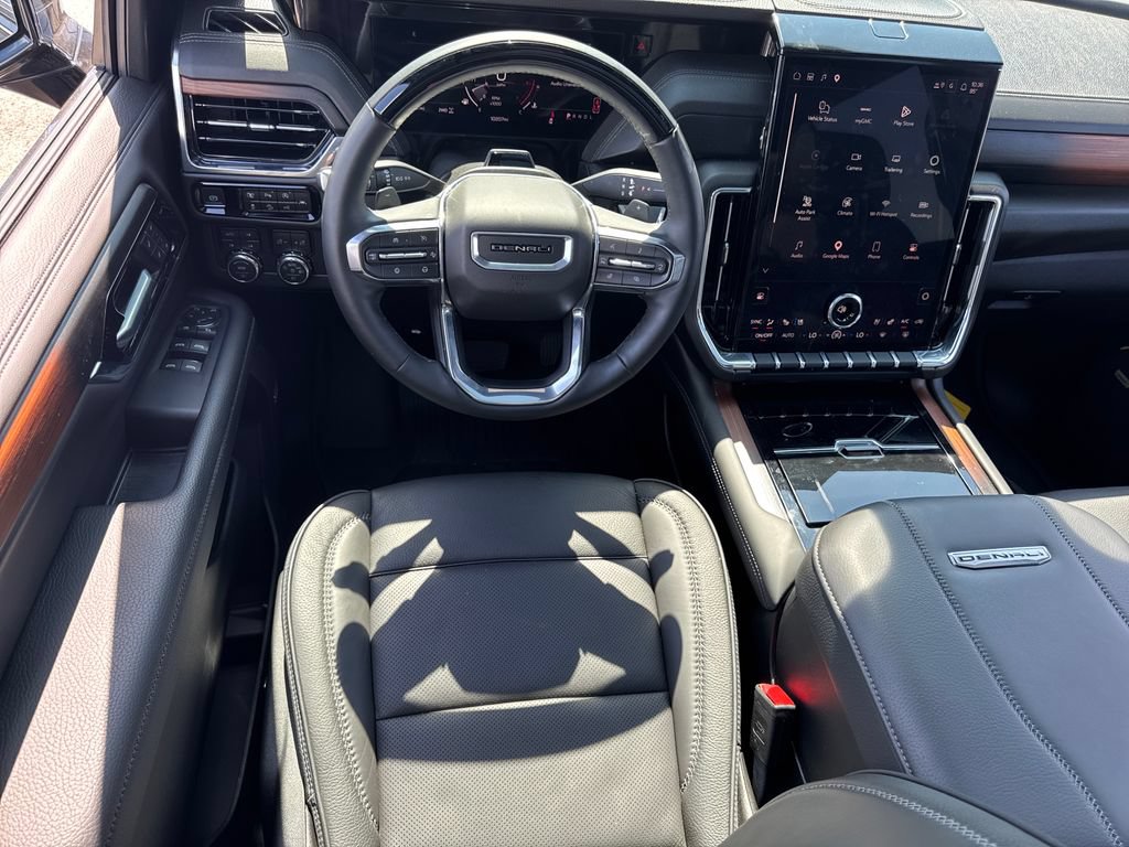Used 2026 GMC Yukon XL Denali w/ Denali Reserve Package AWD/4WD image 16
