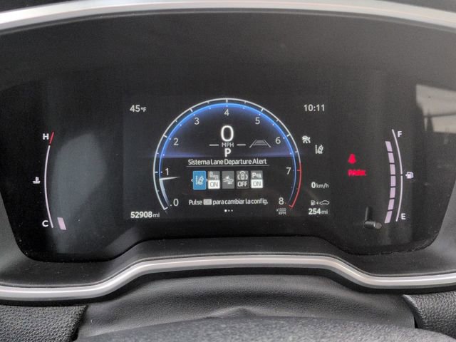 Used 2023 Toyota Corolla Cross XLE image 14